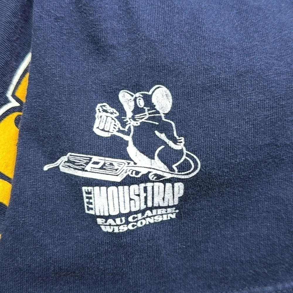 Vintage Gildan Heavyweight Mouse Trap Bar Eau Claire Wisconsin Tshirt XL